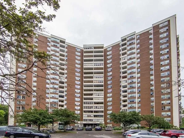 60 Pavane Linkway #216, Toronto, ON M3C 1A2