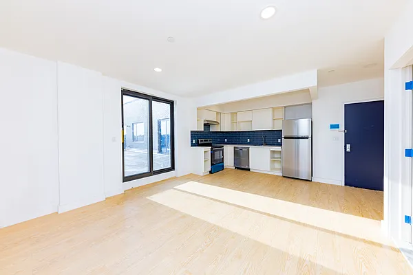Rented by Oxford Property Group | media 4