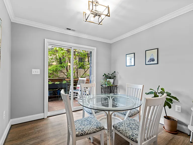 108 S Washington St — Photo 11