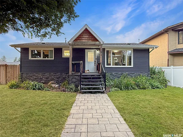 1151 Chaplin Street E, Swift Current, SK S9H 1J9