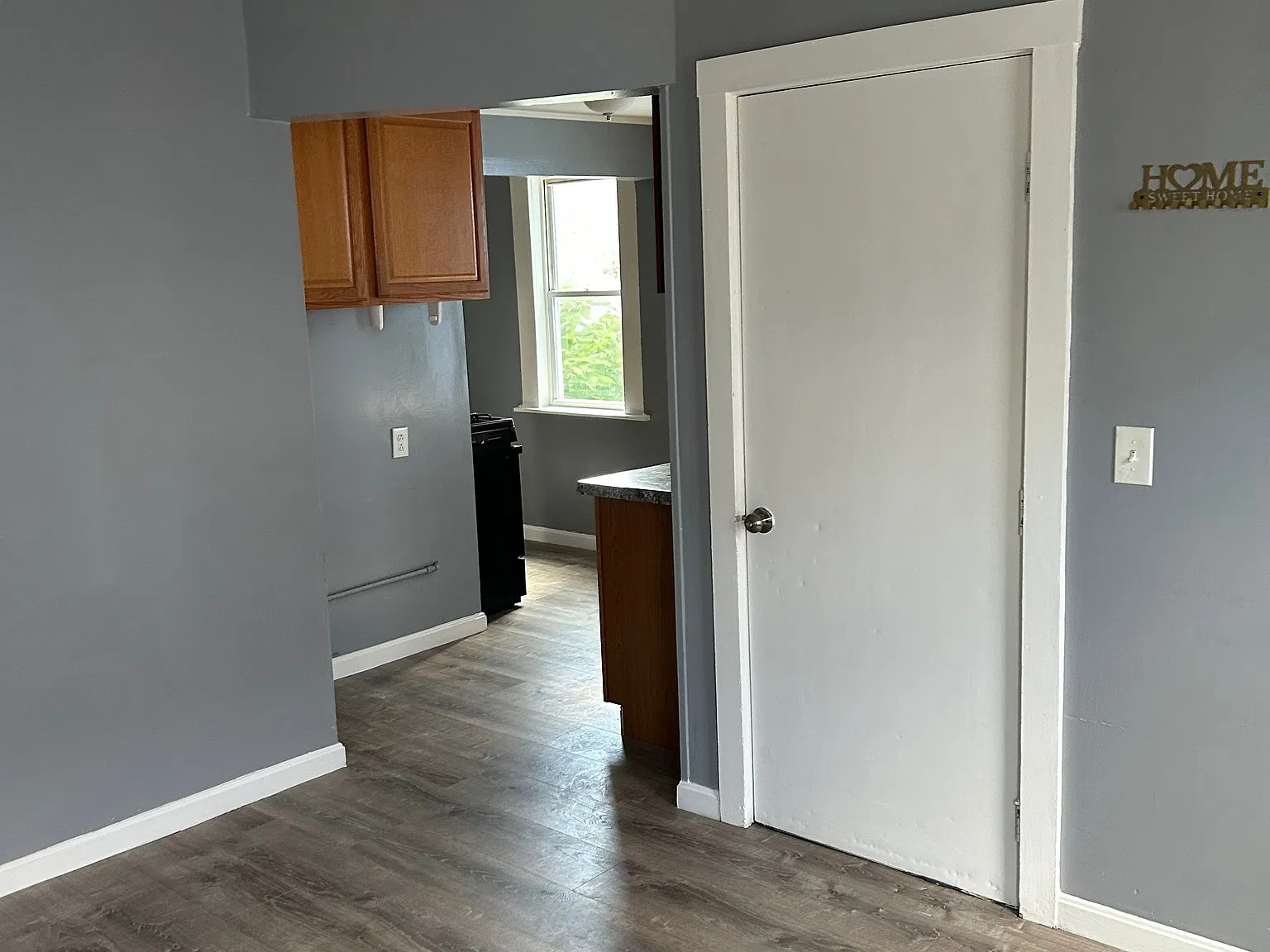3 bed, 1.0 bath, 1276 sqft, $2,600 — Photo 4