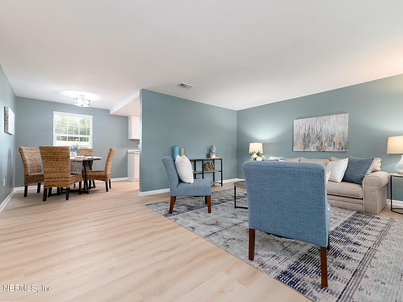 4th image of 1294 LARAMIE Court