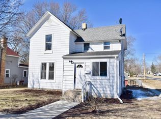 402 S 4th St, Delavan, WI 53115