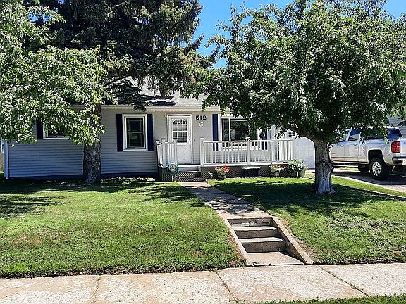 3rd image of 512 2nd St NE