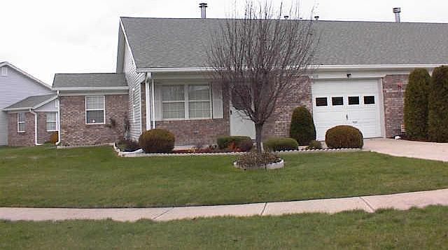 1st image of 1018 SE Lorraine Ct