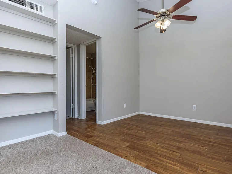 Villas at Alameda — Photo 40