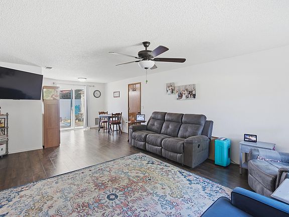 3rd image of 640 SW Sunwood Way
