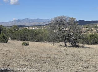 105 Zia Dr, Capitan, NM 88316