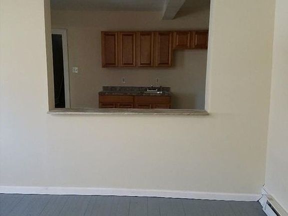 3rd image of 3074 Kensington Ave #2