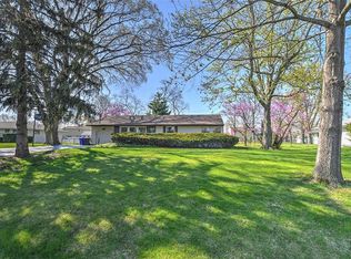 45 Berry Dr, Decatur, IL 62526