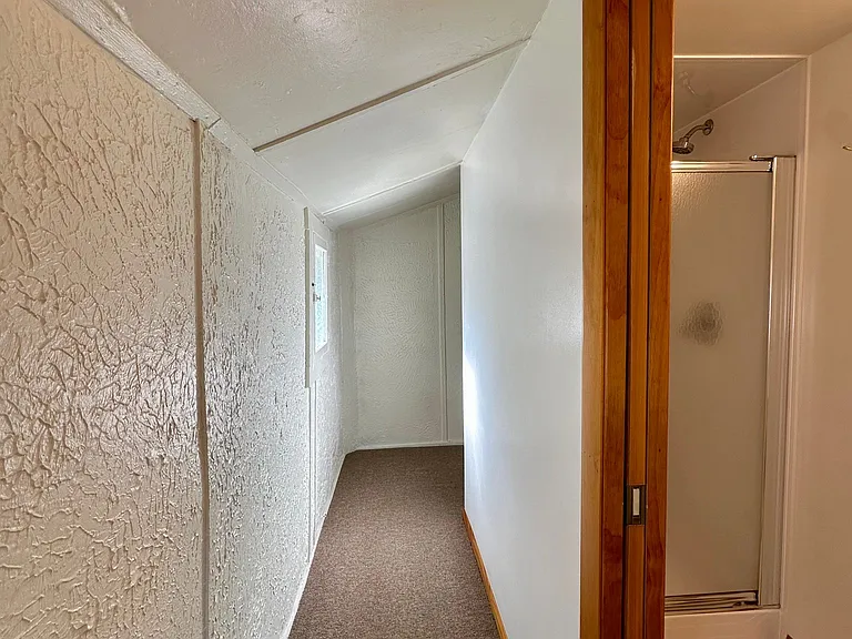 2324 S 30th St — Photo 14