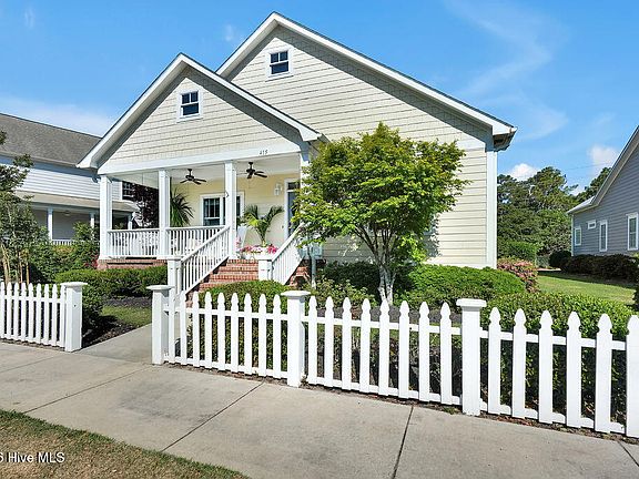 2nd image of 415 Cades Trail