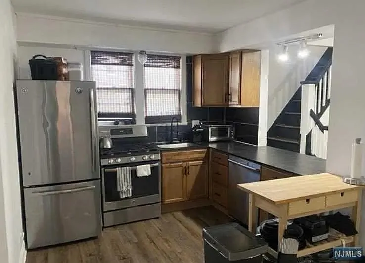 57 Malcolm Ave #1 — Photo 3