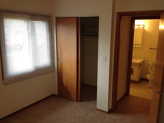 4th image of 1408 Blackhawk Blvd APT 8