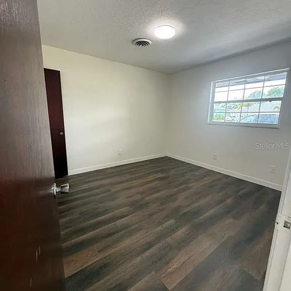 345 S Venice Blvd — Photo 15