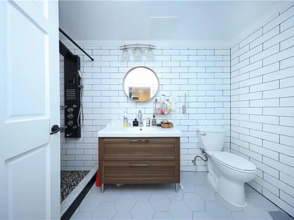 2154 East 23rd Street image 19 of 29