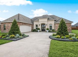204 Lac Segnette Dr, Luling, LA 70070