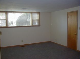 1230 S 18th St APT 1, Lincoln, NE 68502