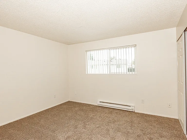Cinnamon Square Apartments — Photo 11
