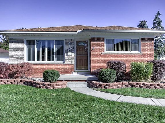 2nd image of 25010 Doris Ct