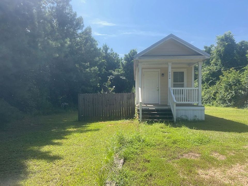 1st image of 724 Old Highway 49