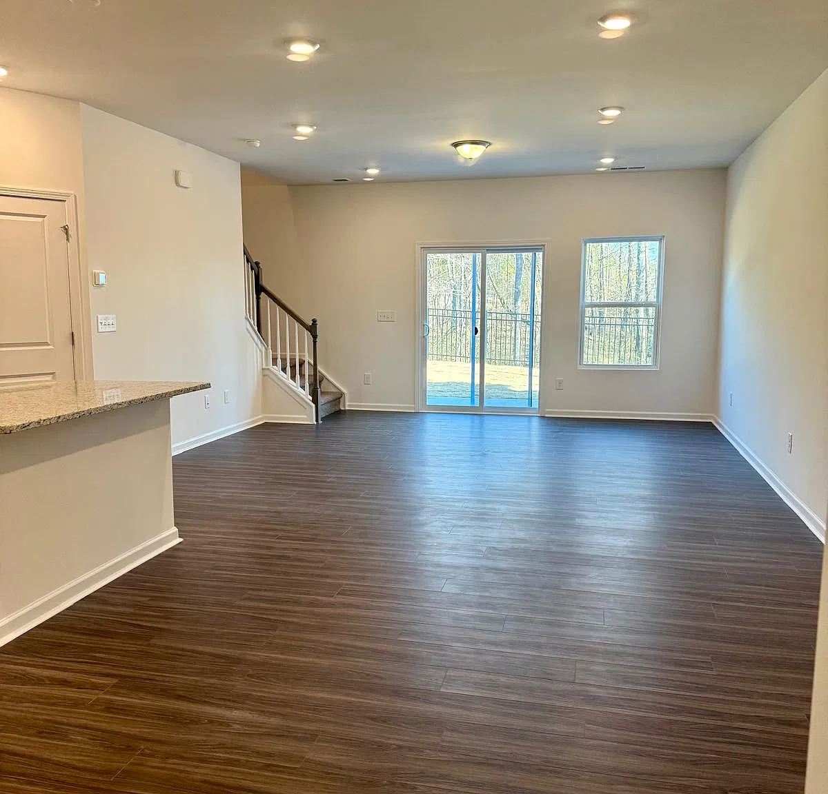 3 bed, 2.5 bath, 1601 sqft, $2,250 — Photo 3
