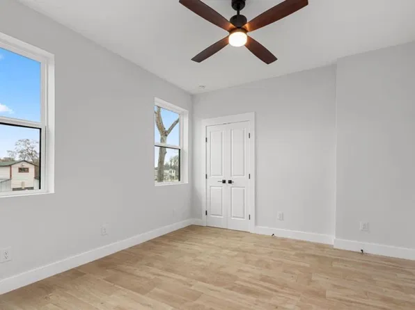 7918 Sealey St, Houston, TX 77088