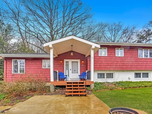 25 Red Barn Ln, West Milford Twp., NJ 07480