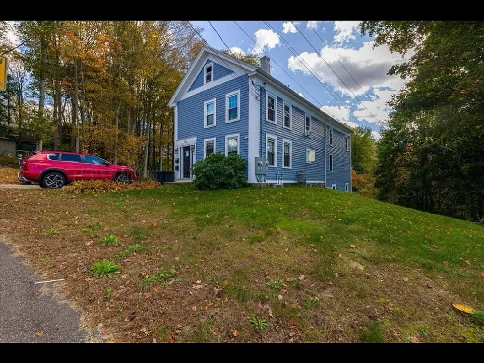 95 Chestnut St #1