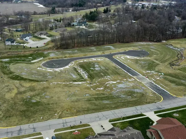 1054 W Green Meadow Run #16, Columbia City, IN 46725