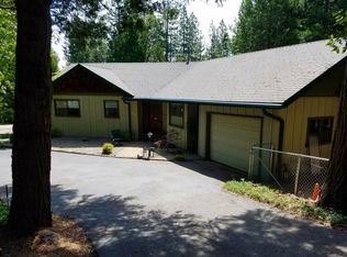 5055 Loch Leven Dr, Pollock Pines, CA 95726