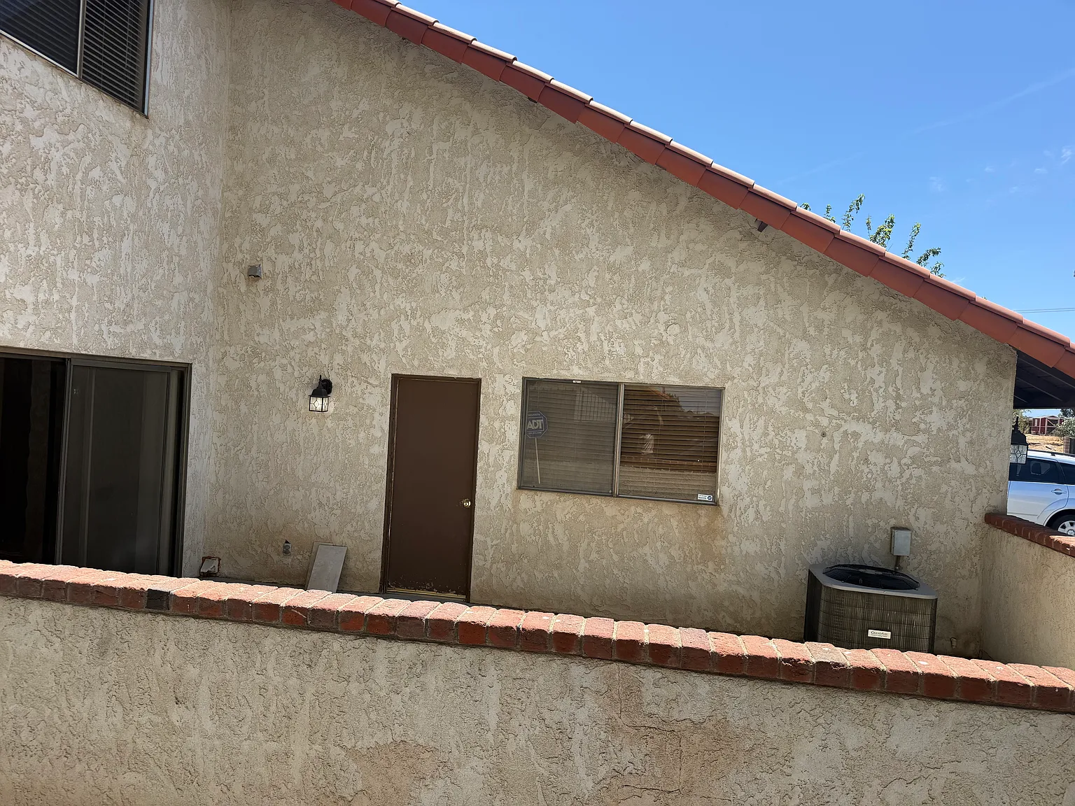 3 bed, 2.5 bath, 1542 sqft, $2,400 — Photo 4