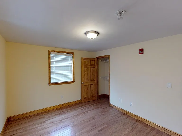 38 W Elm Ter #4 — Photo 7