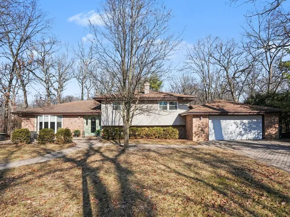 1214 Woodland Ct, Joliet, IL 60436