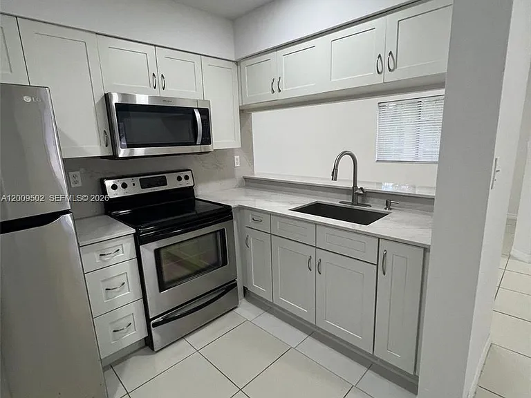9203 SW 138th Pl #9203 — Photo 10