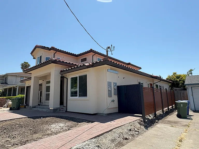 536 Emerson St — Photo 7