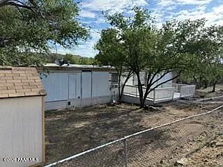 158 W Navajo Dr — Photo 2