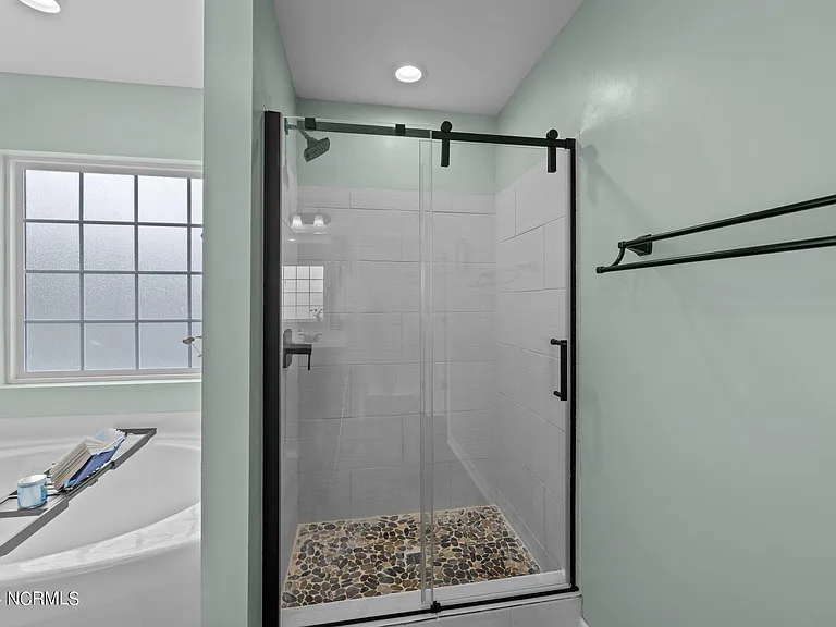 411 Palisades Way — Photo 39