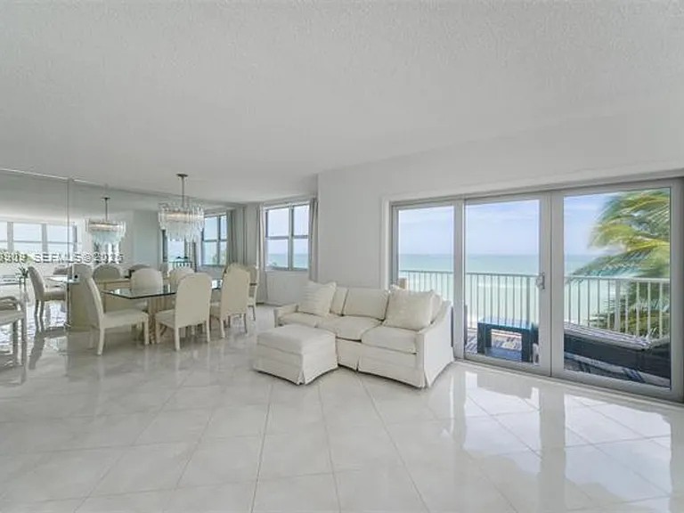 1950 S Ocean Dr #CU-5Q — Photo 3