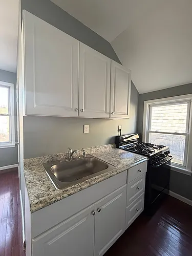 113 Isabella Ave Photo 1
