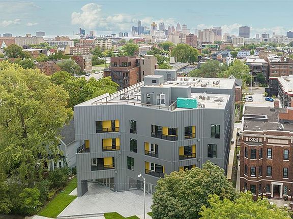 3rd image of 655 W Willis St #304