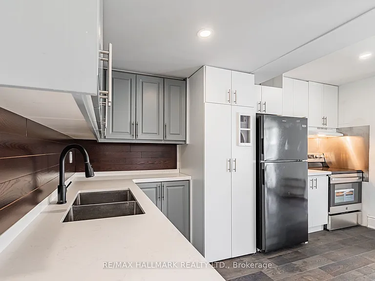 82 Ellington Dr #UPPER — Photo 9
