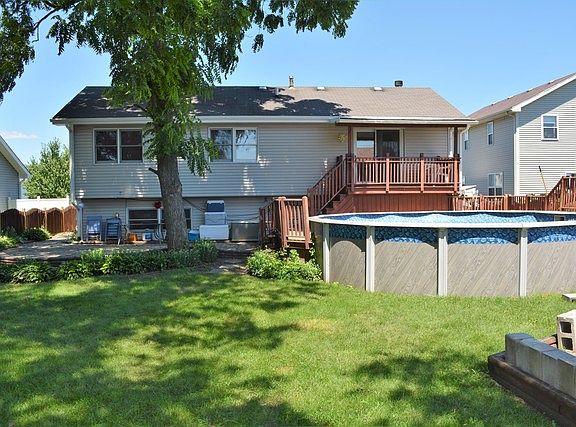 4th image of 4015 Brenton Dr