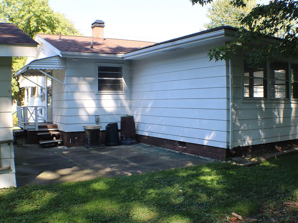 23820 Glenwood St, photo 10