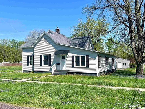 535 E Green St, Virden, IL 62690