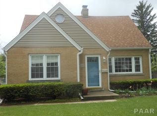 1102 W Ridge Rd, Peoria, IL 61614