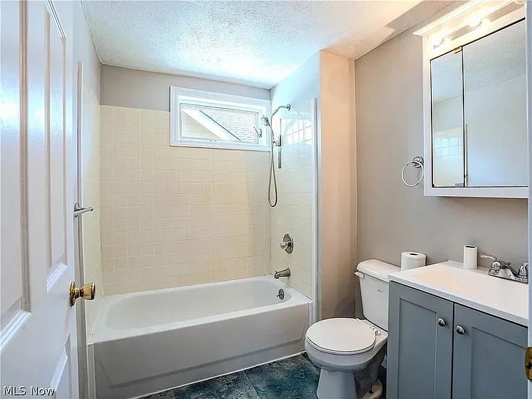 10105 Baltic Rd — Photo 11