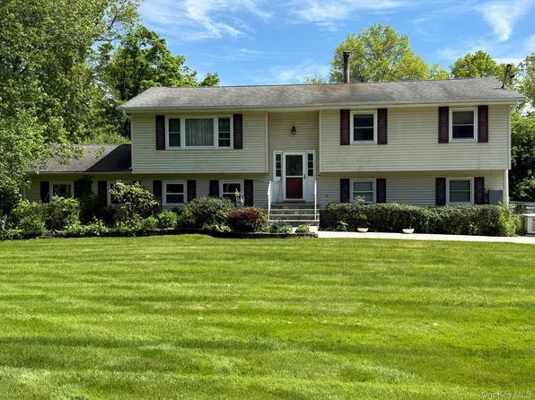 1661 Little Britain Rd #3, Rock Tavern, NY 12575