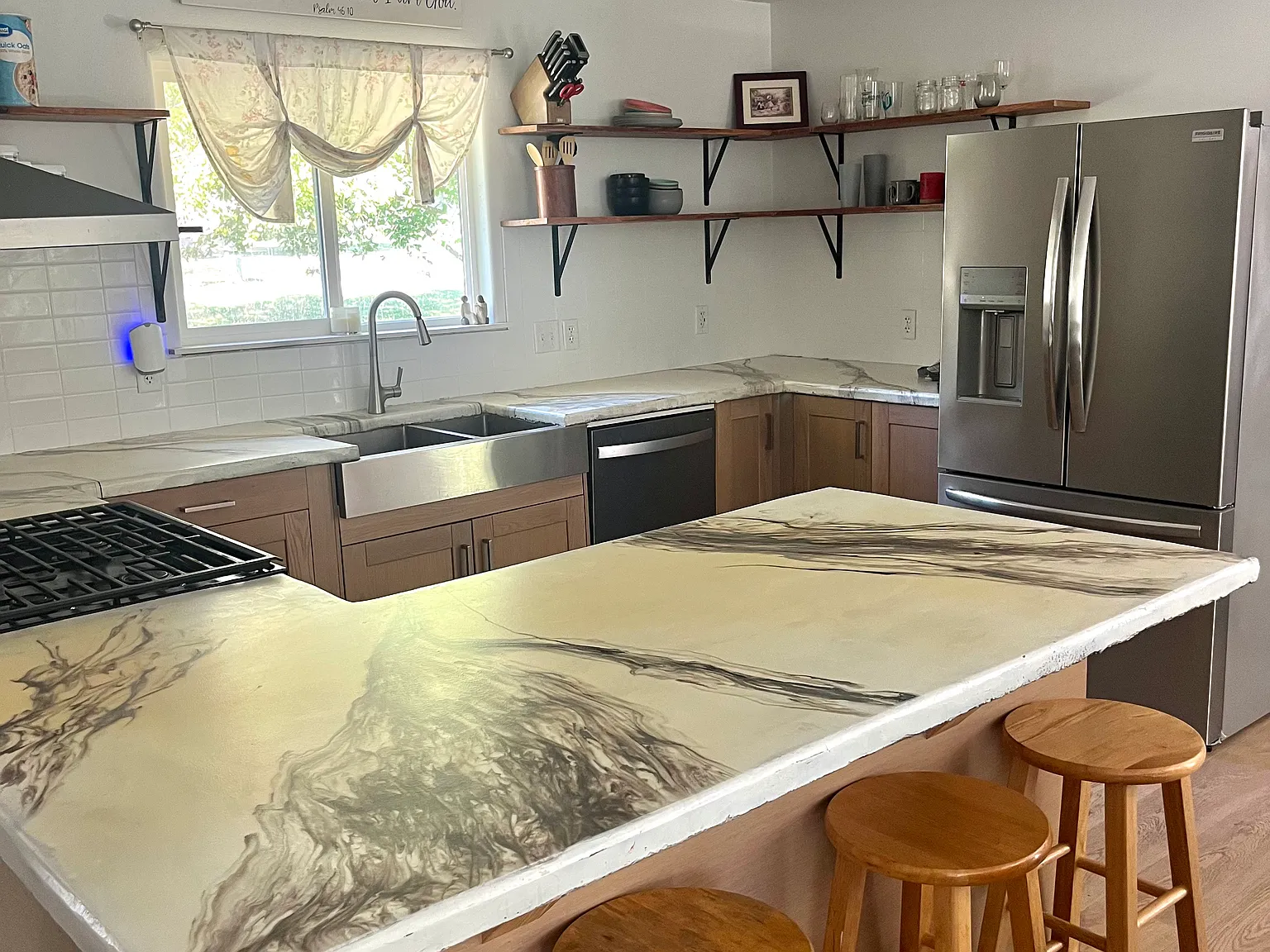 4 bed, 3.5 bath, 1902 sqft, $1,925 — Photo 4