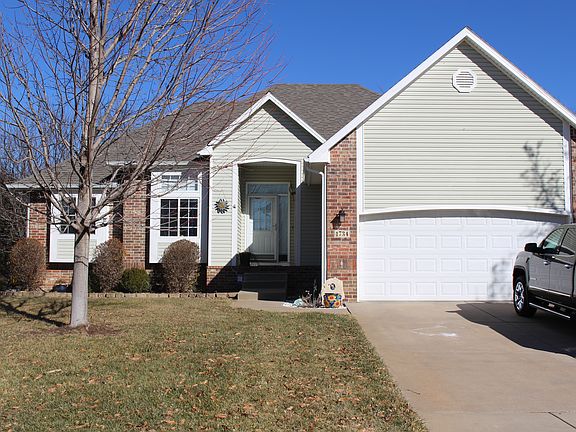 3rd image of 1734 E Lakeland Ct